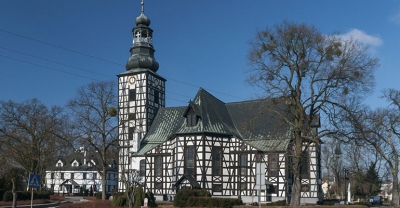 Na remont wieży i dachu kościoła łaski gmina Milicz przeznaczyła parafii 50 tys. zł dotacji