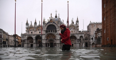 Kataklizm w zalanej powodzią Wenecji