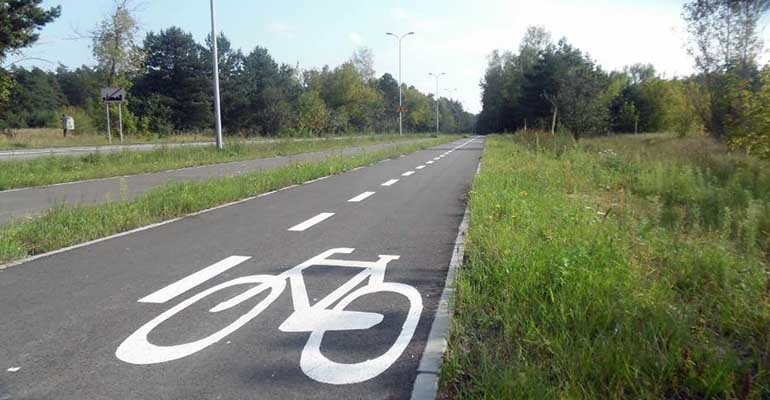 Dla bardziej aktywnych mieszkańców powiatu polecamy wycieczki rowerowe
