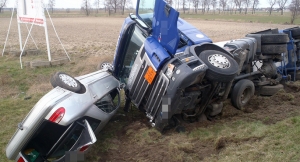 Mercedes z cysterną[gallery]