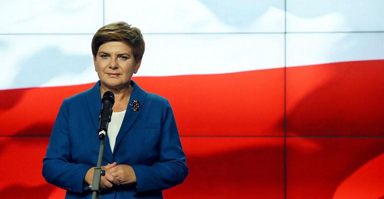 Beata Szydło: Wracajcie, emigranci!