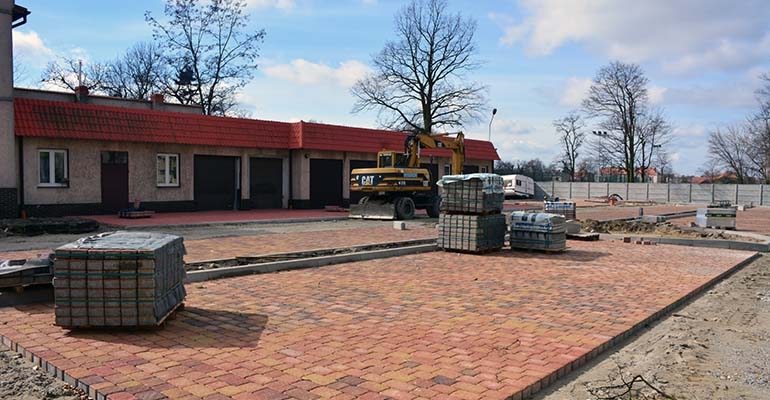 Parking buduje Brukarstwo Kasprzak z Koźmina. Inwsetycja pochłonie 397 533 zł