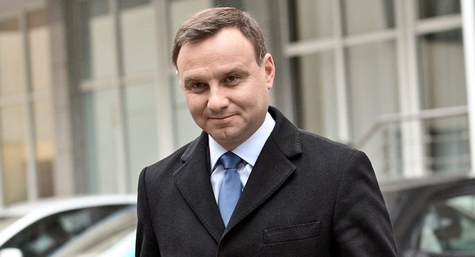 Duda zarobił 324 tys. zł