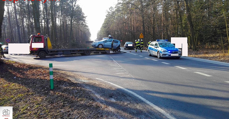 Zderzenie trzech pojazdów