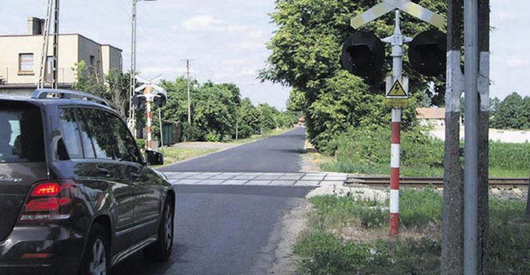 Konarzew czeka na chodnik