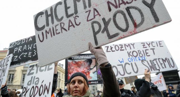 Zwolennicy zaostrzenia przepisów o przetywaniu ciąży mają większość w parlamencie