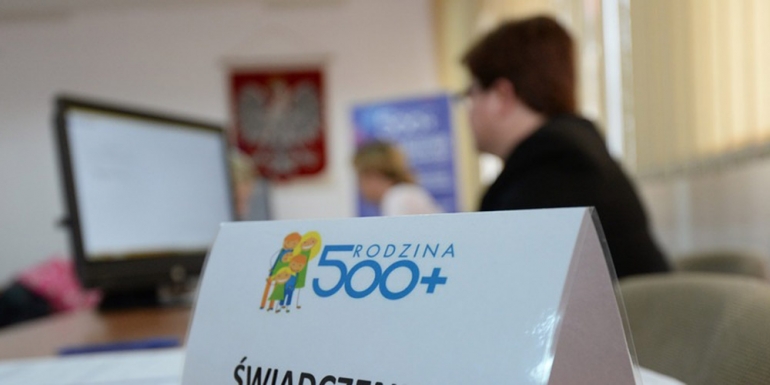 Na 100 dni swojego rządu premier podsumował kluczowy program PiS