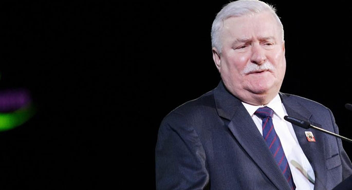 Wałęsa lepszy od ofiar ze Smoleńska?