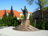 Oddaj hołd papieżowi