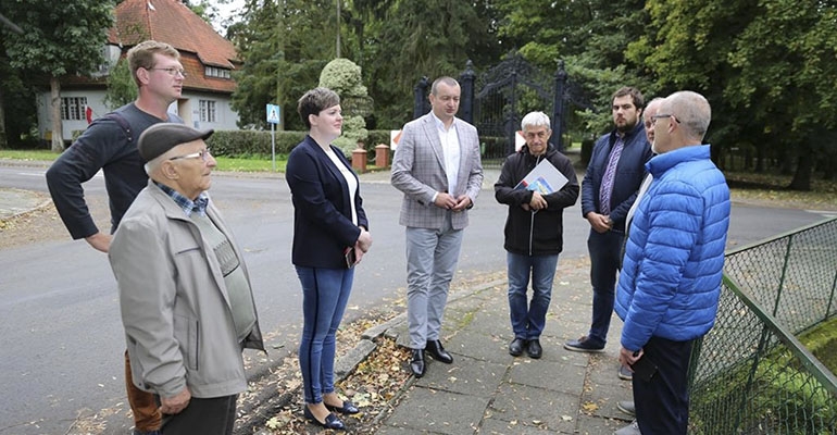 Remontują chodniki w Smolicach