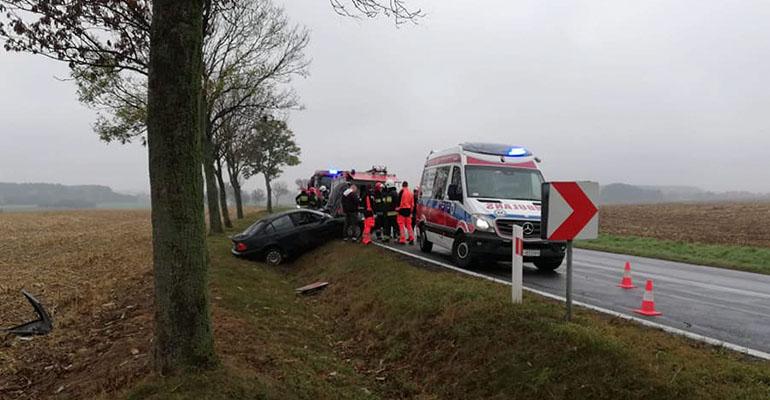 Kierowca BMW wpadł do rowu