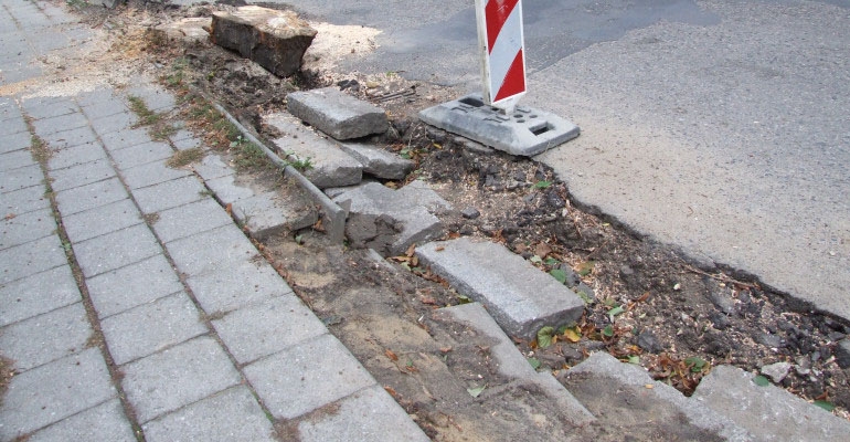 Co jest powodem opóźnień na Floriańskiej?