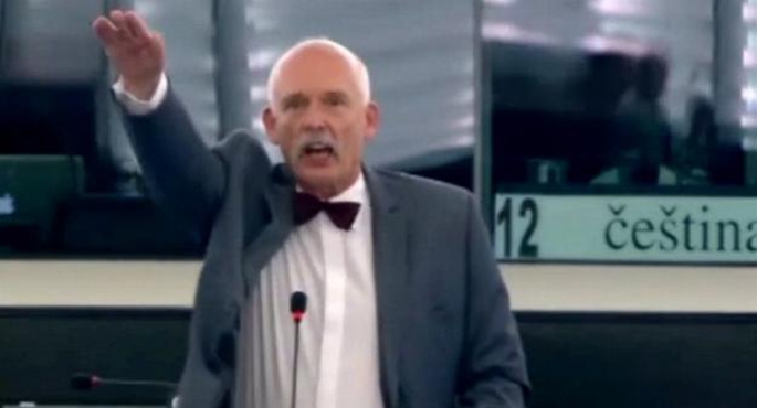 Za propagowanie nazistowskich gestów Januszowi Korwin-Mikkemu (73 l.) mogą grozić nawet dwa lata więzienia