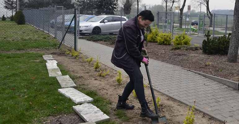 Pracowali dla szkoły w Kobiernie