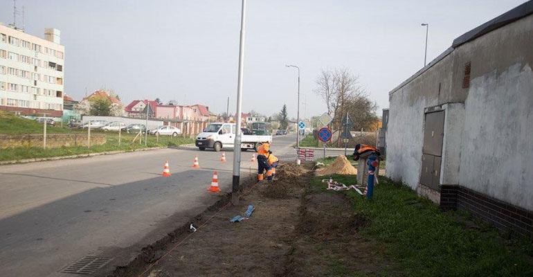 ZUK buduje nowe chodniki i drogi