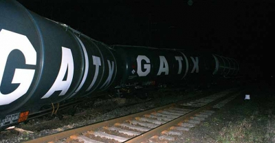 Wykoleił się pociąg przewożący 1 482 tony paliwa[gallery]