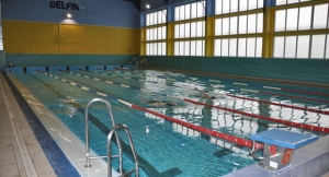 Osiem ton piasku na… basenie