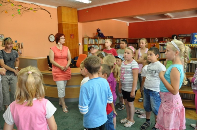 Dzieci z półkolonii zwiedziły bibliotekę