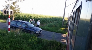 Wjechał pod pociąg[gallery]