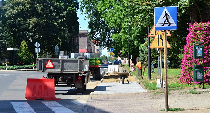 Na Zdunowskiej będą nowe chodniki z kostki betonowej