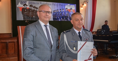 100-lecie polskiej policji[wideo]