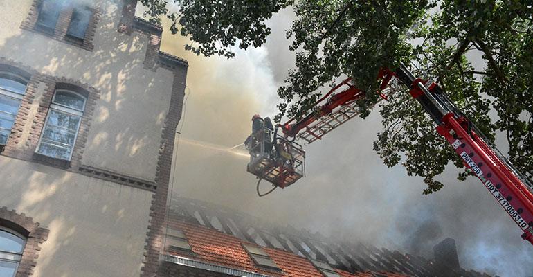 Wyremontują spalony budynek i będą mieszkania