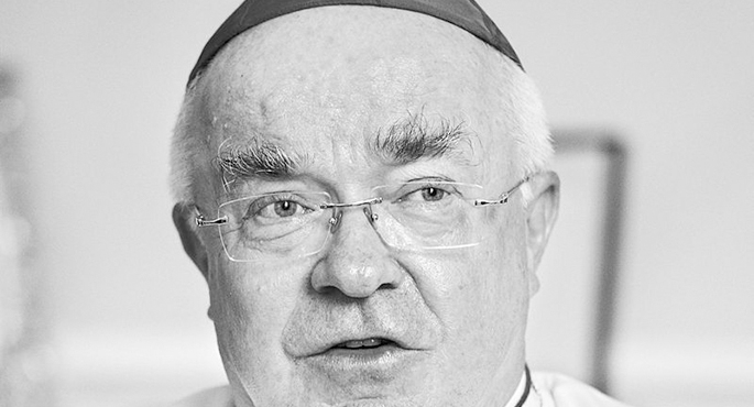 Wesołowskiego pochowają jak biskupa