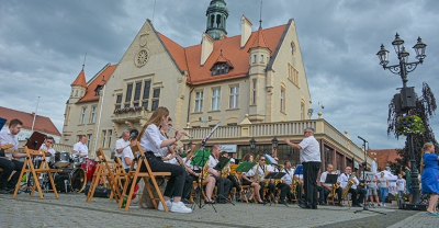 Krotoszyńska OIkiestra Dęta powitała lato na Rynku wspólnie z mieszkańcami