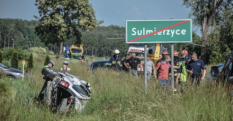 Pięć poszkodowanych osób i trzy rozbite pojazdy