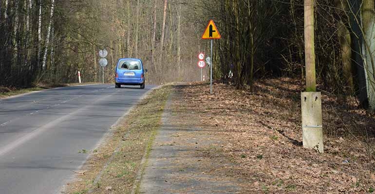 Poszerzą ścieżkę rowerową do Chachalni