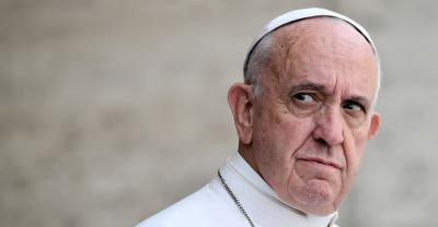 Papież zaostrza kurs Kościoła