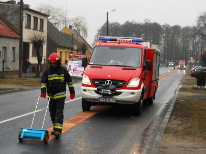 Neutralizacja plamy oleju