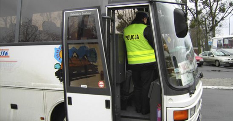 Trwa akcja kontrolowania autobusów