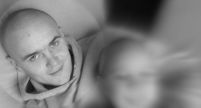Chuligani wdarli się na boisko podczas meczu. Policjanci użyli broni. Kula trafiła 27-latka