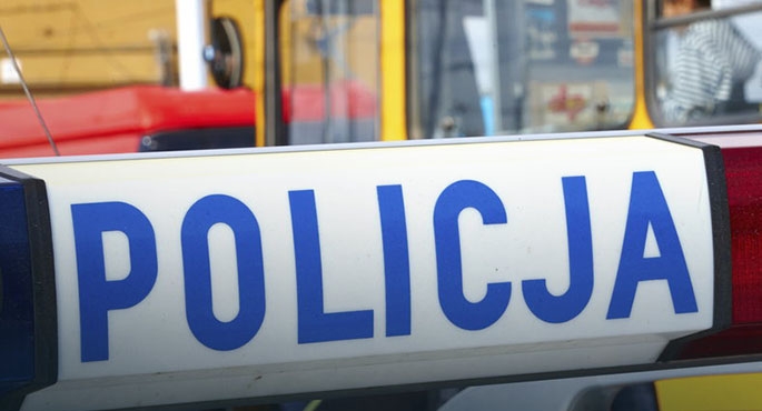 20-latek nożem zaatakował rodziców i sąsiadów