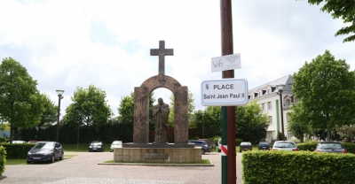 Finał sporu o pomnik Jana Pawła II