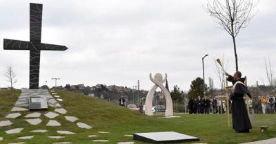 Pomnik Smoleński jest już na Węgrzech