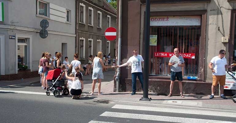 „Przenieśli” książki na nowe