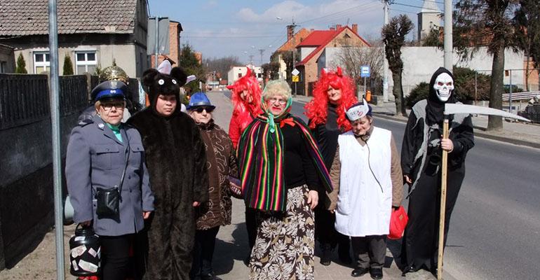 Pouczali, sadzą mazali, w seksie doradzali