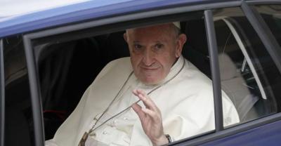 Papież oddał bezdomnym auto
