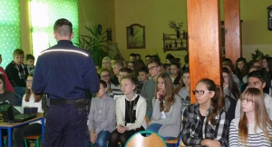 Policjanci omówili szkodliwość dopalaczy