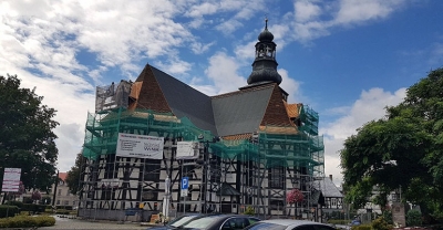 Kolejny etap generalnego remontu dachu kościoła łaski