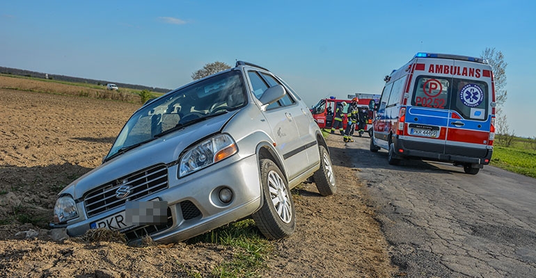 Auto z niemowlakiem wylądowało w rowie