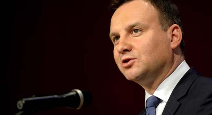 Zdaniem kandydata PiS na prezydenta powinna wynieść 8 tys. zł