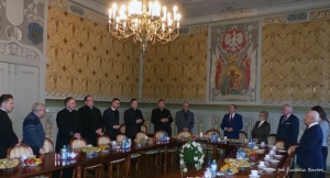 Opłatek z duchownymi