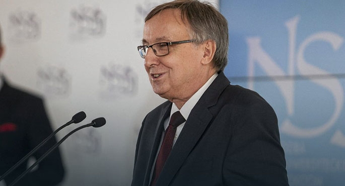 Rektor chce wyjaśnić umowę